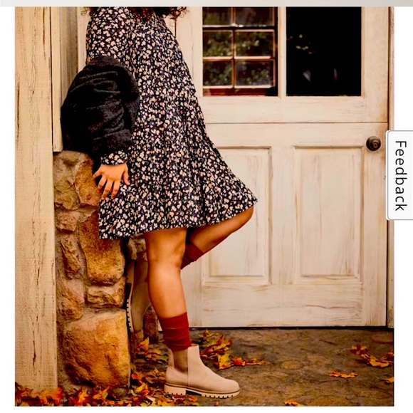 Crown Vintage Tipryn Chelsea Boot from DSW - Picture 2 of 6